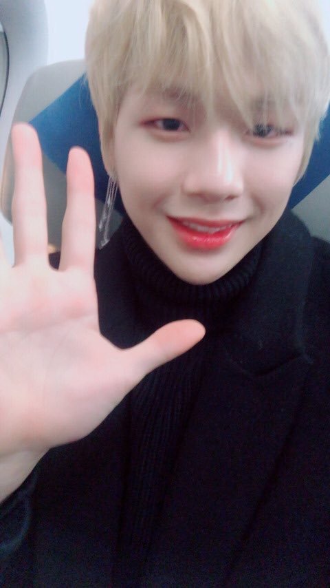 에효 강다니엘 사랑스런 모습 보고가기~ | 인스티즈