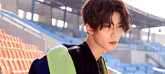 우리 그룹에는 휘영이가 있어,,, 장발 휘영 근데 머리 짧은 것두 예뻐 | 인스티즈