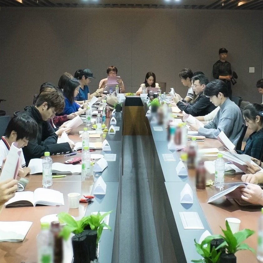 전지현 언니랑 같이 대본 리딩도 했었던 그리운 시절 엉엉 | 인스티즈