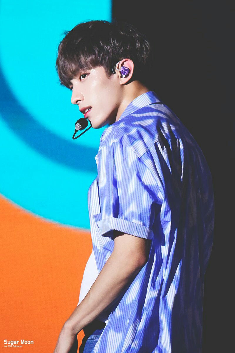 ㄹㅊ 마이크 보이면 나랑 사귀는거다 | 인스티즈