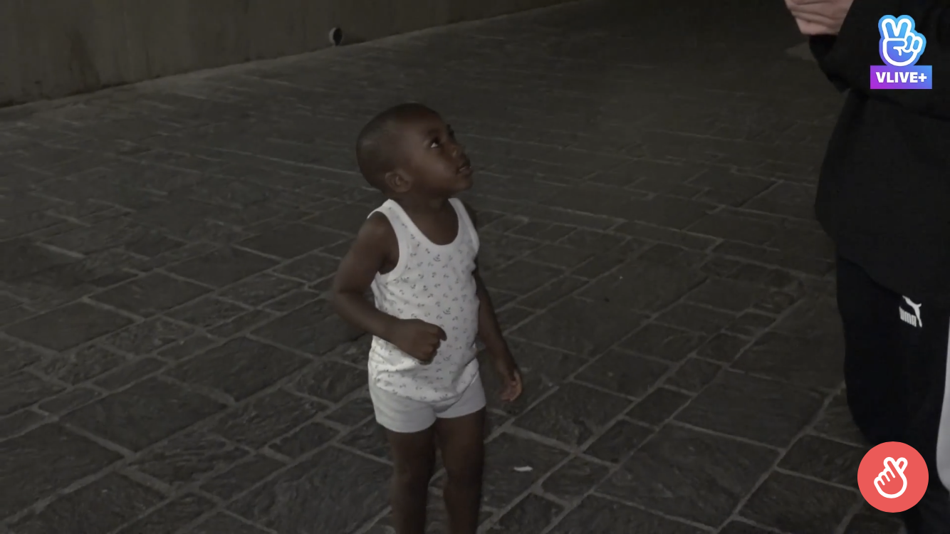 방탄 정국이랑 투샷찍힌 아가 중에 제일 귀여운 아가 투탑 | 인스티즈