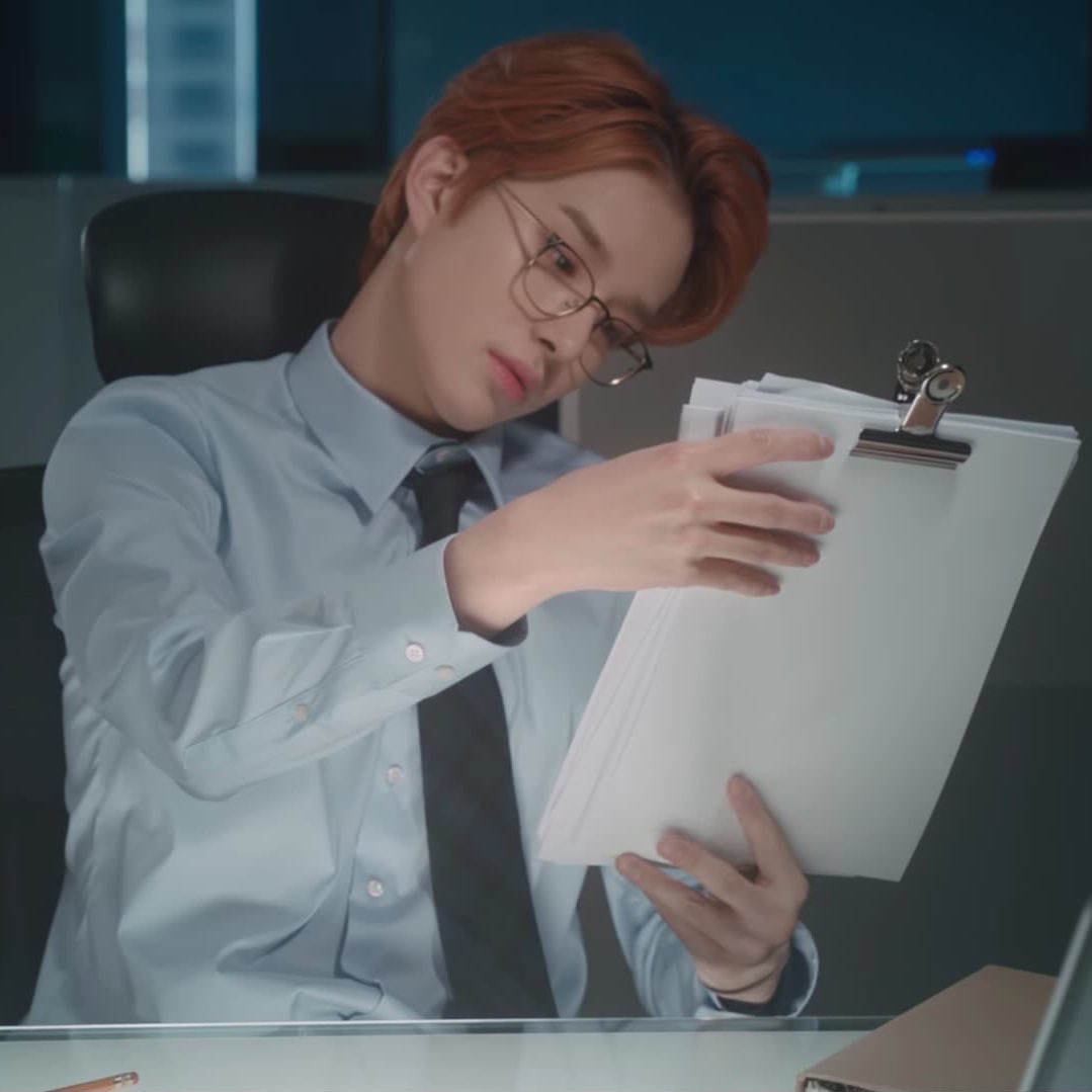 낮이밤져의 정석아님? 회사에서의 너드미와 집에서 자기관리 | 인스티즈