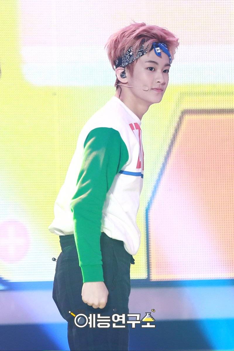 엔시티 마크 손 도라에몽 손인 거 알아? | 인스티즈