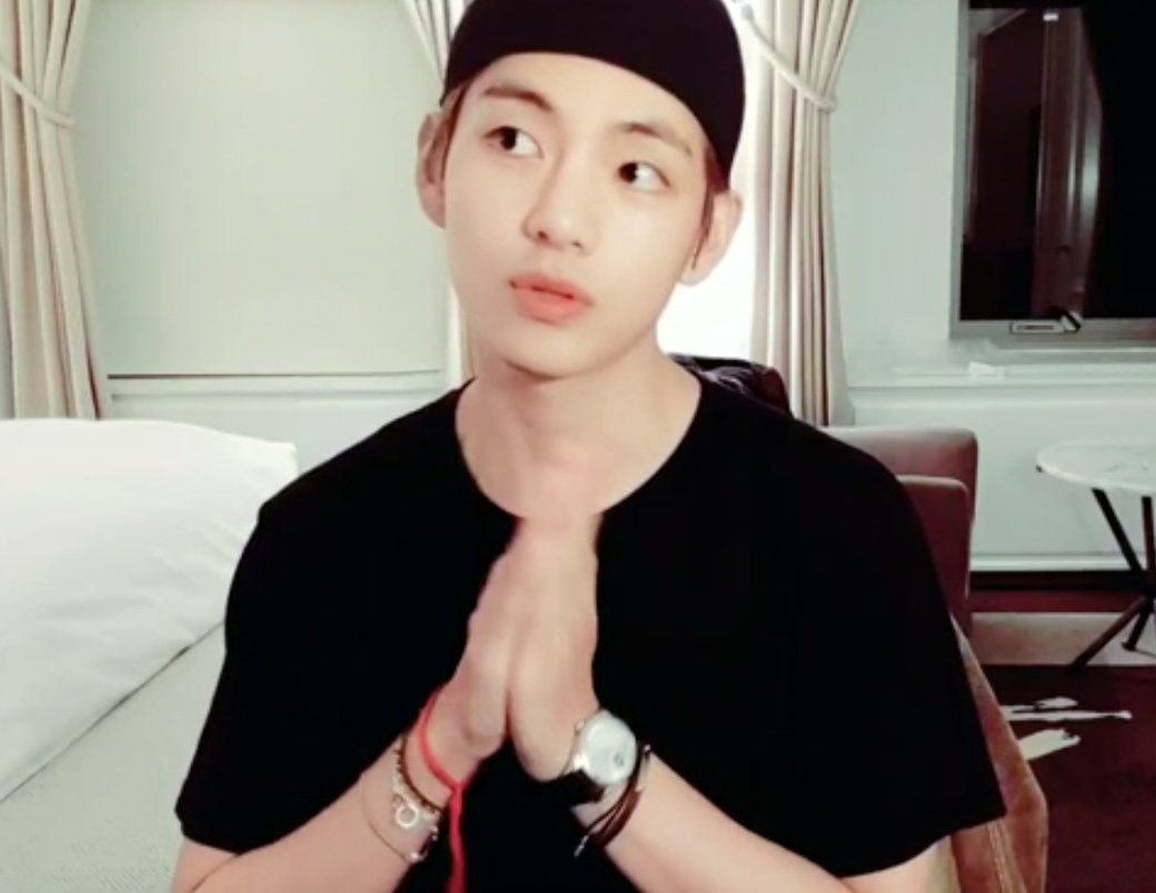 방탄 뷔 진짜 갑자기 요즘 더 잘생겨진 기분임ㅋㅋㅋㅋㅋ | 인스티즈