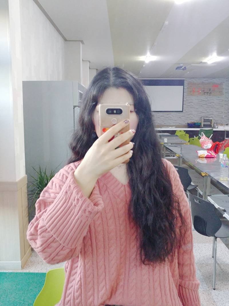 고데기 없이 파마했는데 왼쪽 컬 진짜 잘나왔는데 오른쪽 지저분의 극치 | 인스티즈