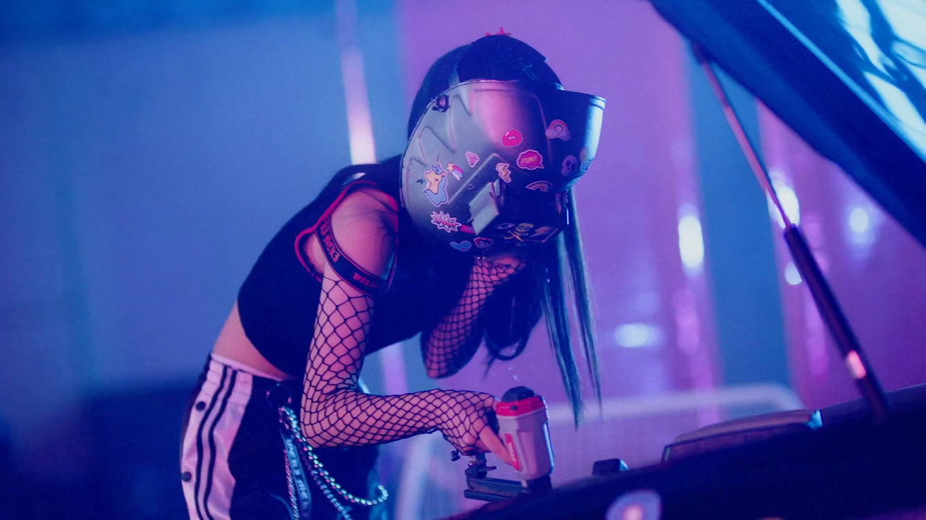 아 여돌팬인데 뭔 뮤비에 전기톱이랑 용접이 나온다ㅋㅋㅋㅋㅋㅋㅋㅋㅋㅋㅋㅋ | 인스티즈