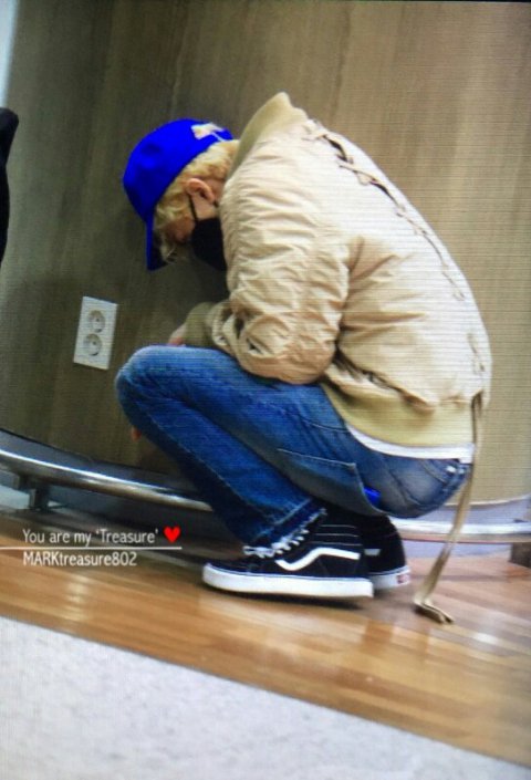 어떻게 이민형을 욕해 진짜ㅋㅋㅋ마크 공항에서 휘청거리면서 주저앉은거 아직도 눈물나는데 | 인스티즈