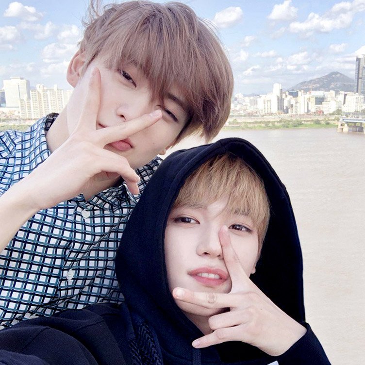 마!!! 보이나 마!!! 이게 재현 태용 얼굴이다!!!!! | 인스티즈