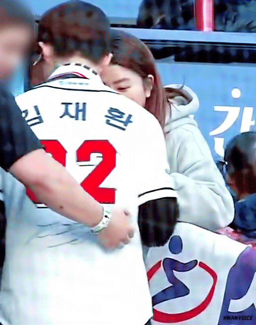 김재환 어제 야구장 유독 더 귀여워보이는 거 나뿐이니 | 인스티즈