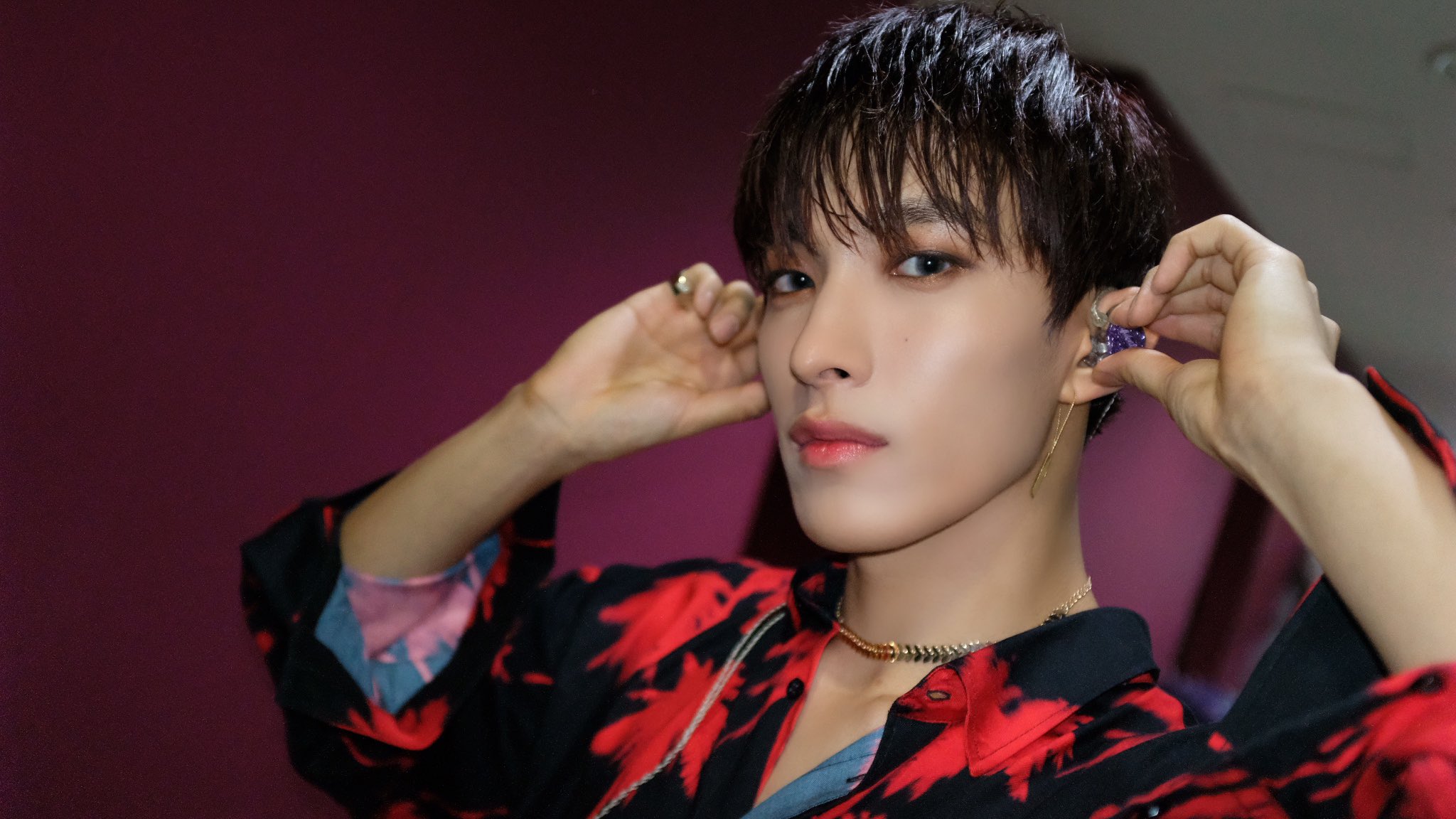 랜첨1234 밥먹는데 소세지 하나 남아서 24 서로 먹을려고 싸움 | 인스티즈