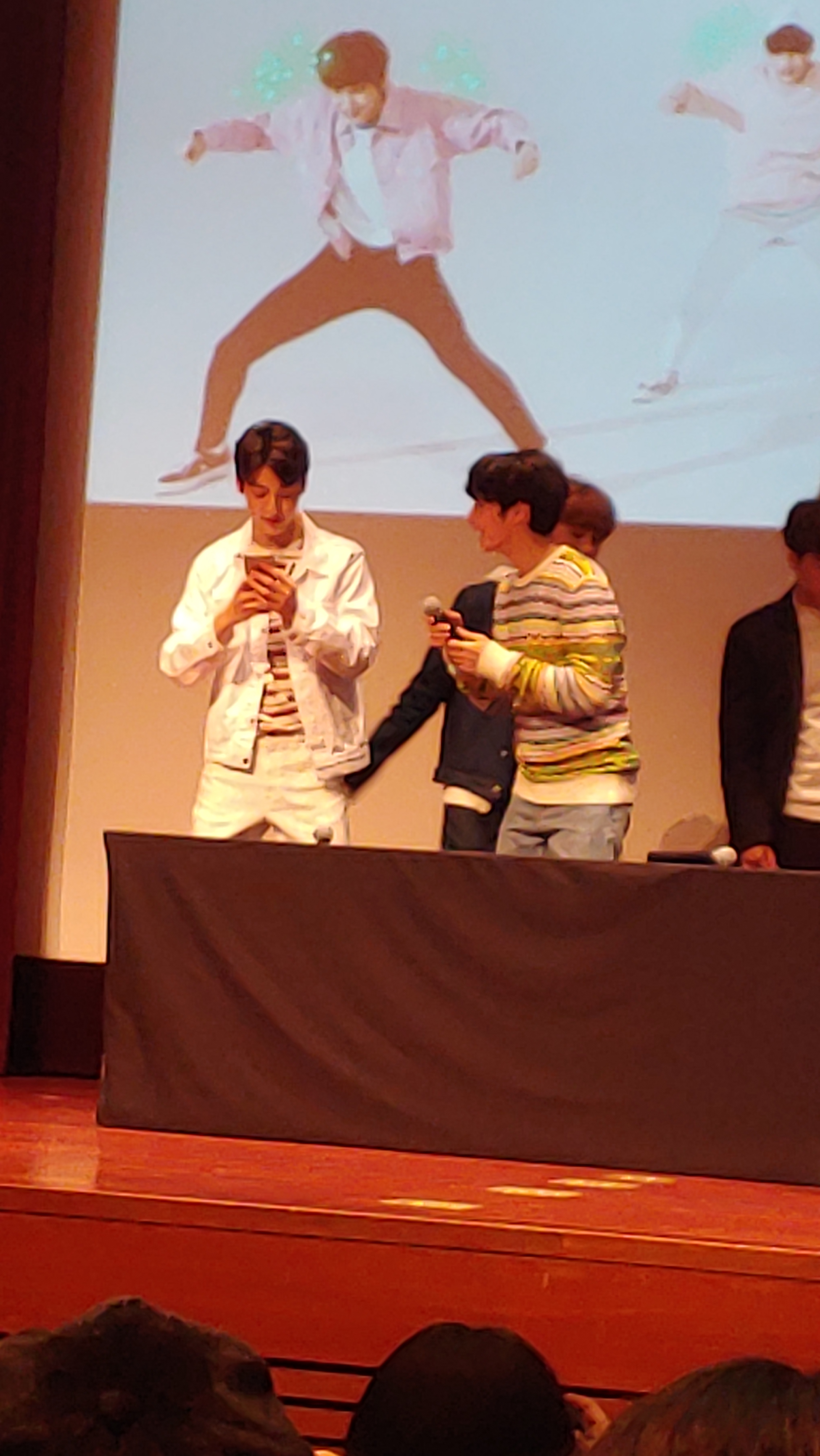 랜첨 20개중에 젤마니나온애가 오늘의 최애임 | 인스티즈