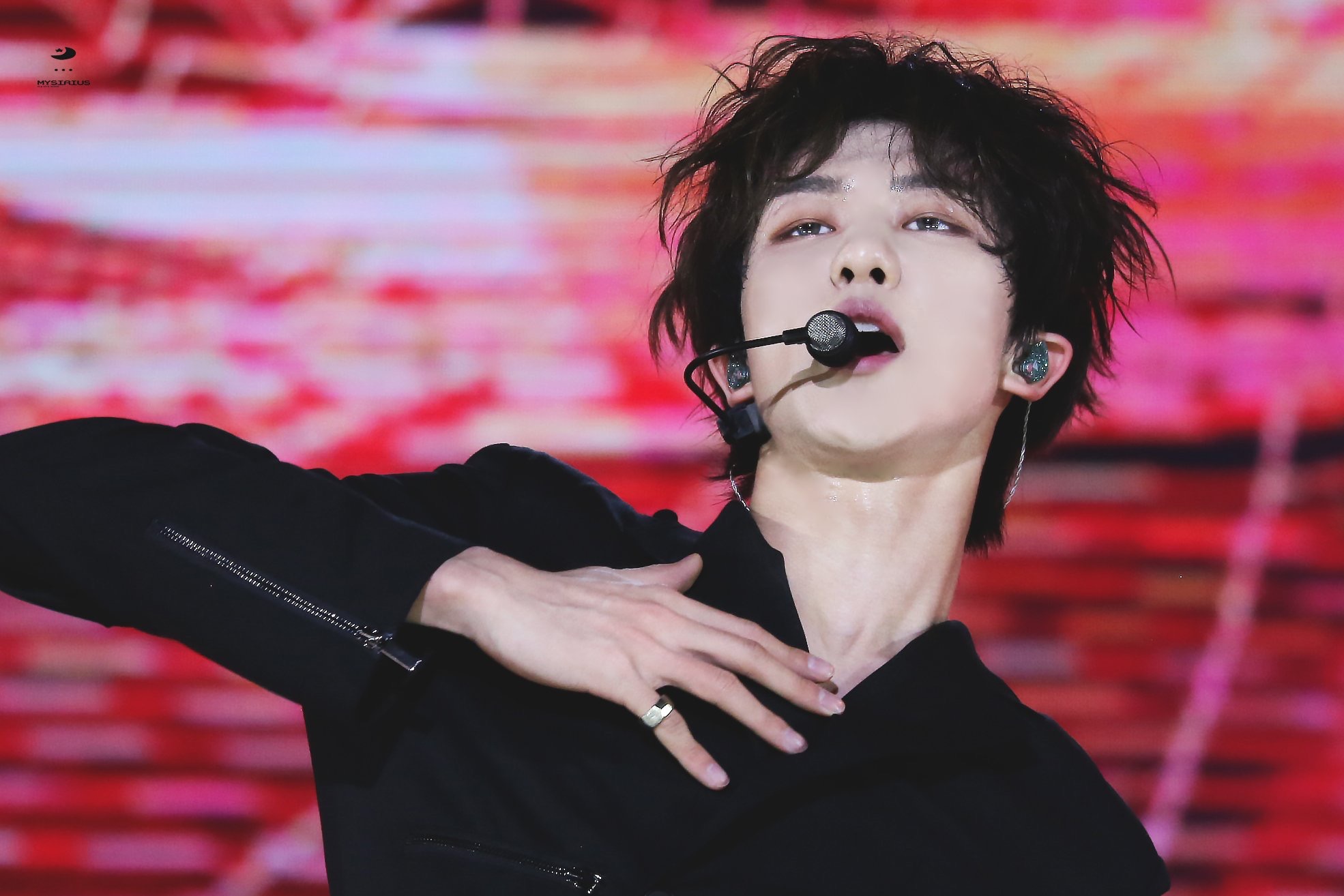 ㄹㅊ 나랑 눈 마주치면 결혼하는거다 | 인스티즈