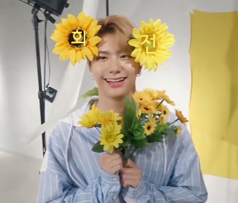 ㄹㅊ 최애 나오면 자야징 | 인스티즈