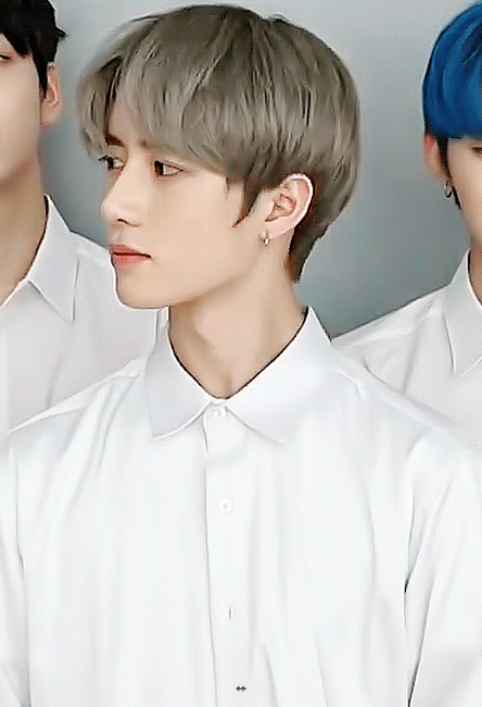 ㄹㅊ이긴 한데 어차피 잘생겼을 테니 눈호강 하고 가세요 | 인스티즈