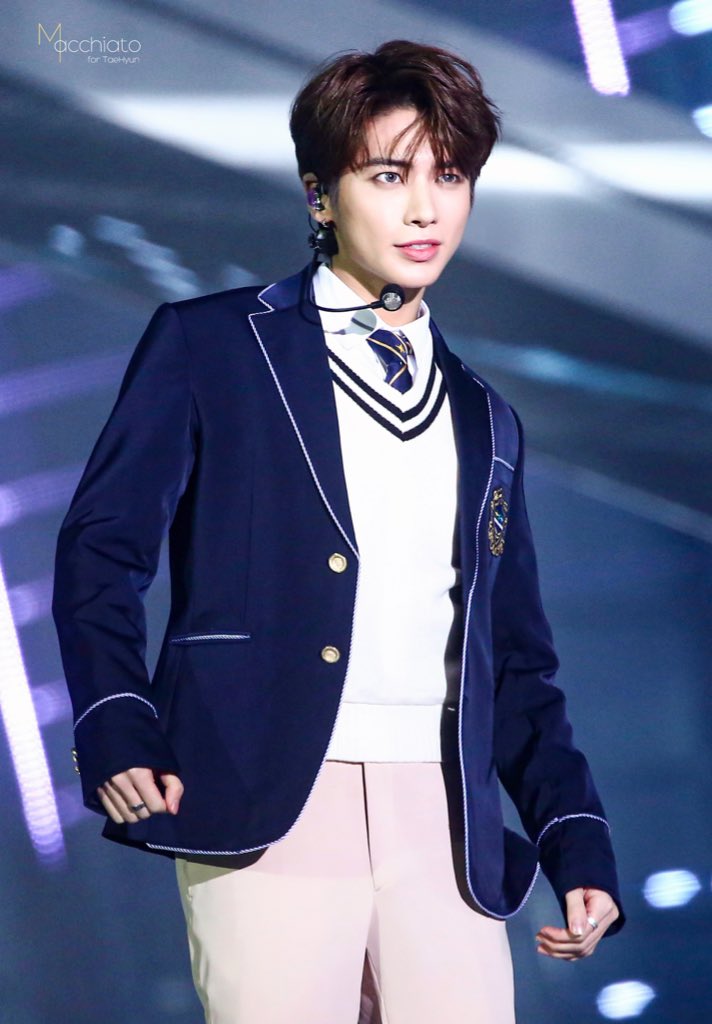 ㄹㅊ이긴 한데 어차피 잘생겼을 테니 눈호강 하고 가세요 | 인스티즈