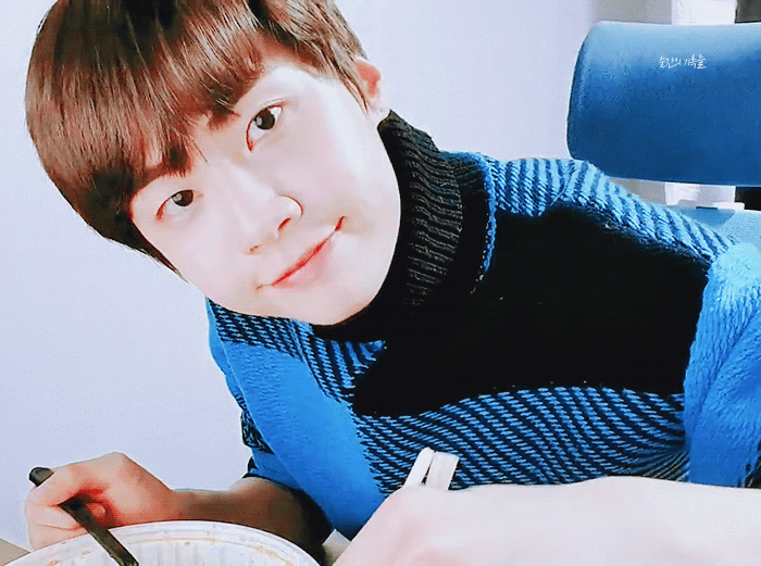 ㄹㅊ 이 사람은 옵지니스하는 깅입니다 | 인스티즈