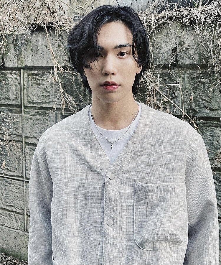 [잡담] 라키 날카롭게 생긴 매력 페이스 ,,, 매력 쩐다 ,,, - 인스티즈(Instiz) 연예 카테고리