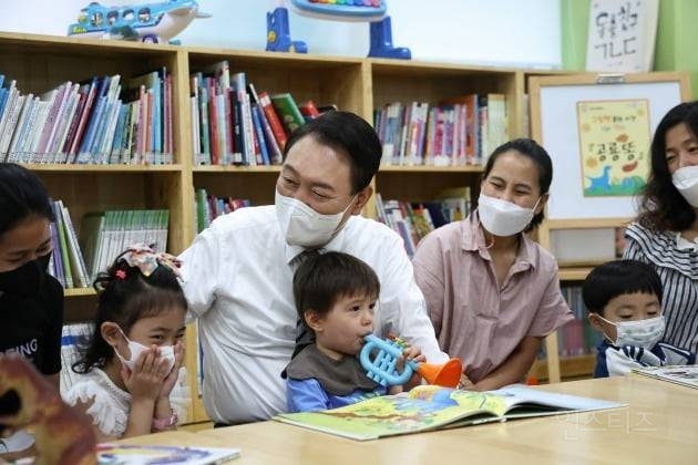 윤석열 대통령.. 참모에게 물었다…"세상에서 제일 불쌍한 사람은 누구" | 인스티즈