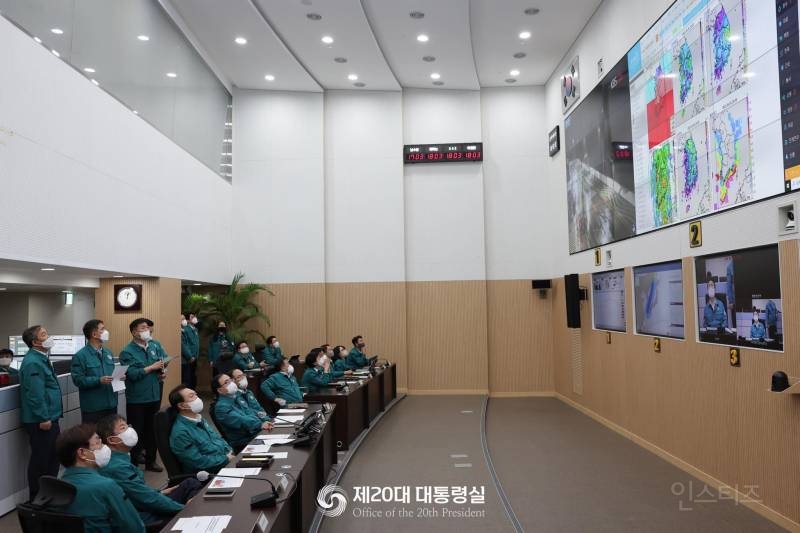 이번에도 빛을 발한 윤대통령의 설정샷 | 인스티즈