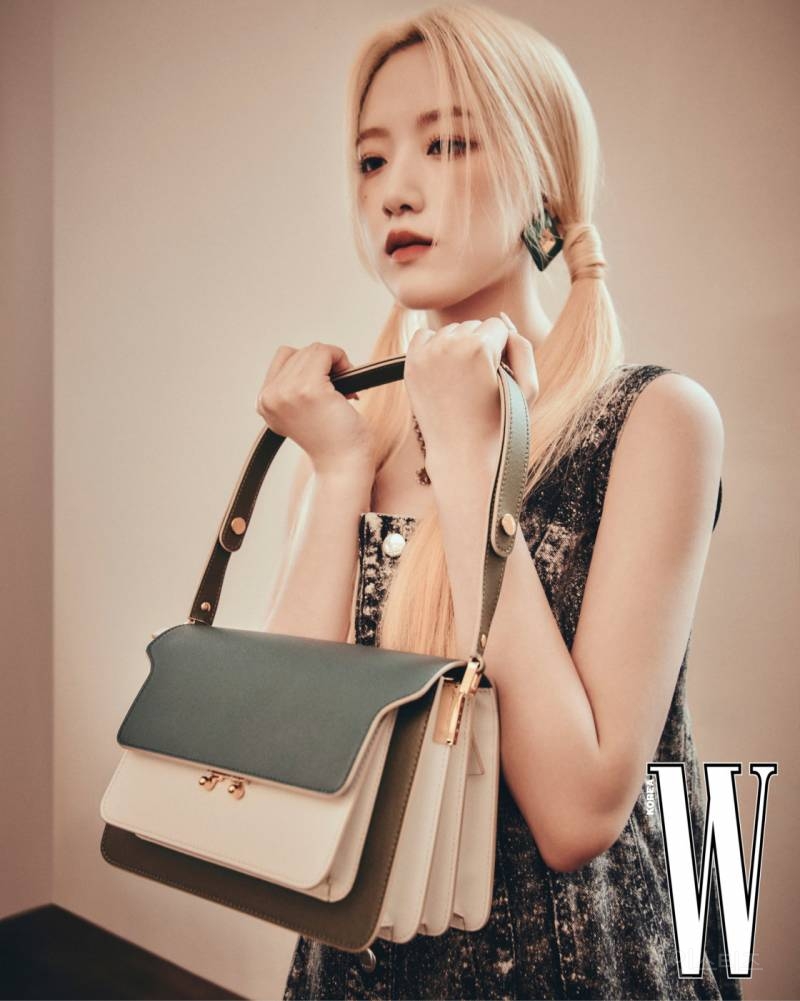 W Korea (여자)아이들 민니&슈화 마르니 화보 | 인스티즈