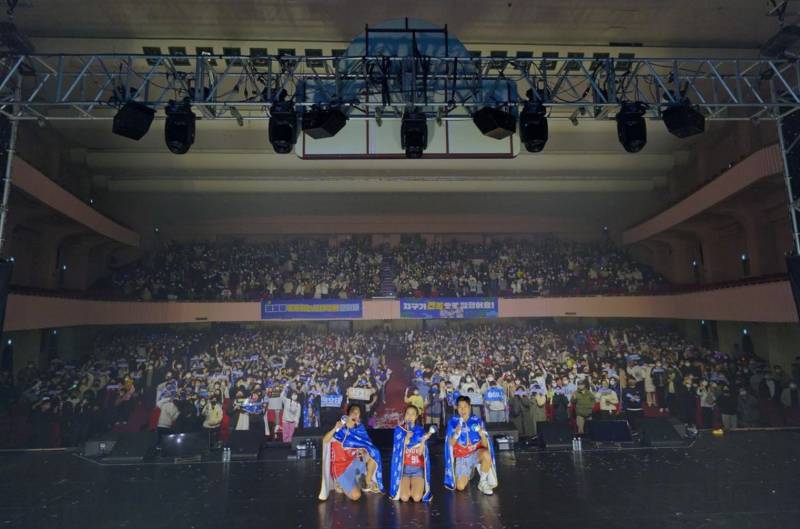 3년만에 같은 곳에서 콘서트 중인 코요태 | 인스티즈