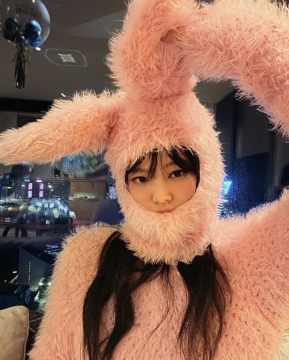 [잡담] 토끼제니 인스타 업뎃🐰🖤💗 | 인스티즈