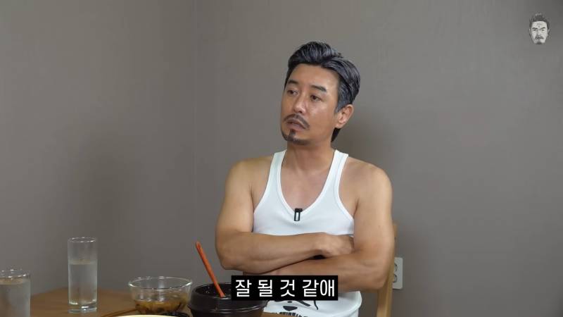 꼰대희가 말하는 적당히 사랑받을 수 있는 노래?? | 인스티즈