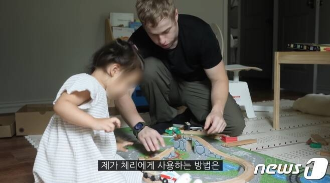 두살 아기에 "와~X탱이 보소"…220만 유튜버 딸 훈육영상에 댓글 충격 | 인스티즈