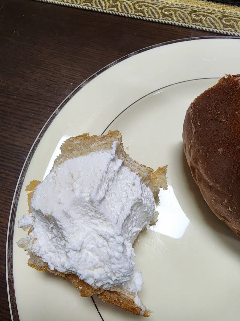 [잡담] 연세 그릭요거트 빵 진짜 맛나다 | 인스티즈