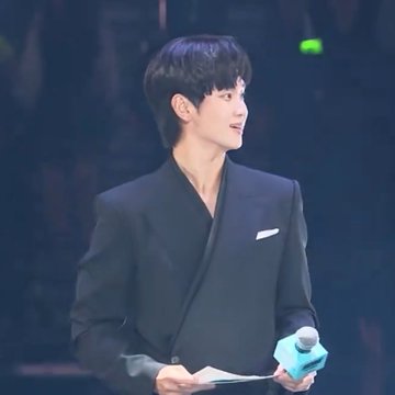 [잡담] 김수현 옆모습 ㄹㅇ 고트해 | 인스티즈