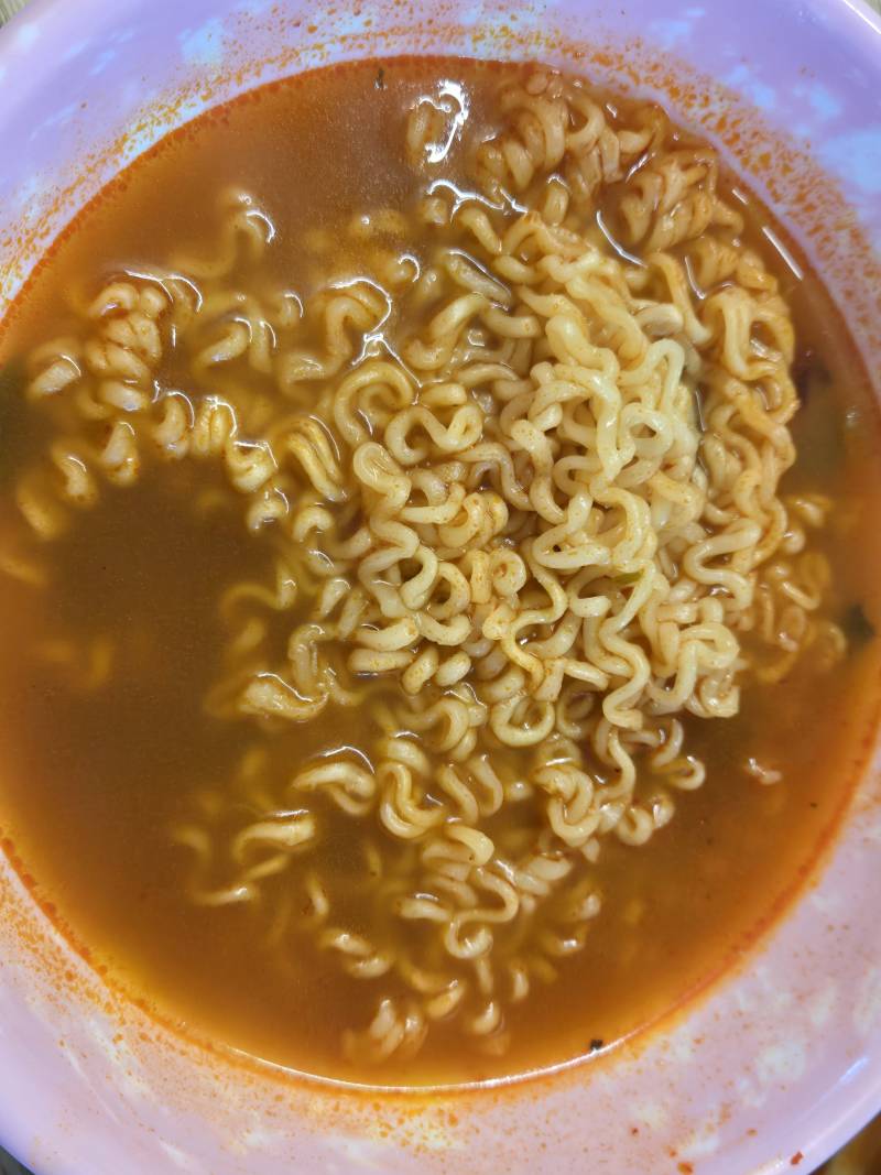 [잡담] 김치없이 먹어도 맛있는 라면이 뭔지알아? | 인스티즈