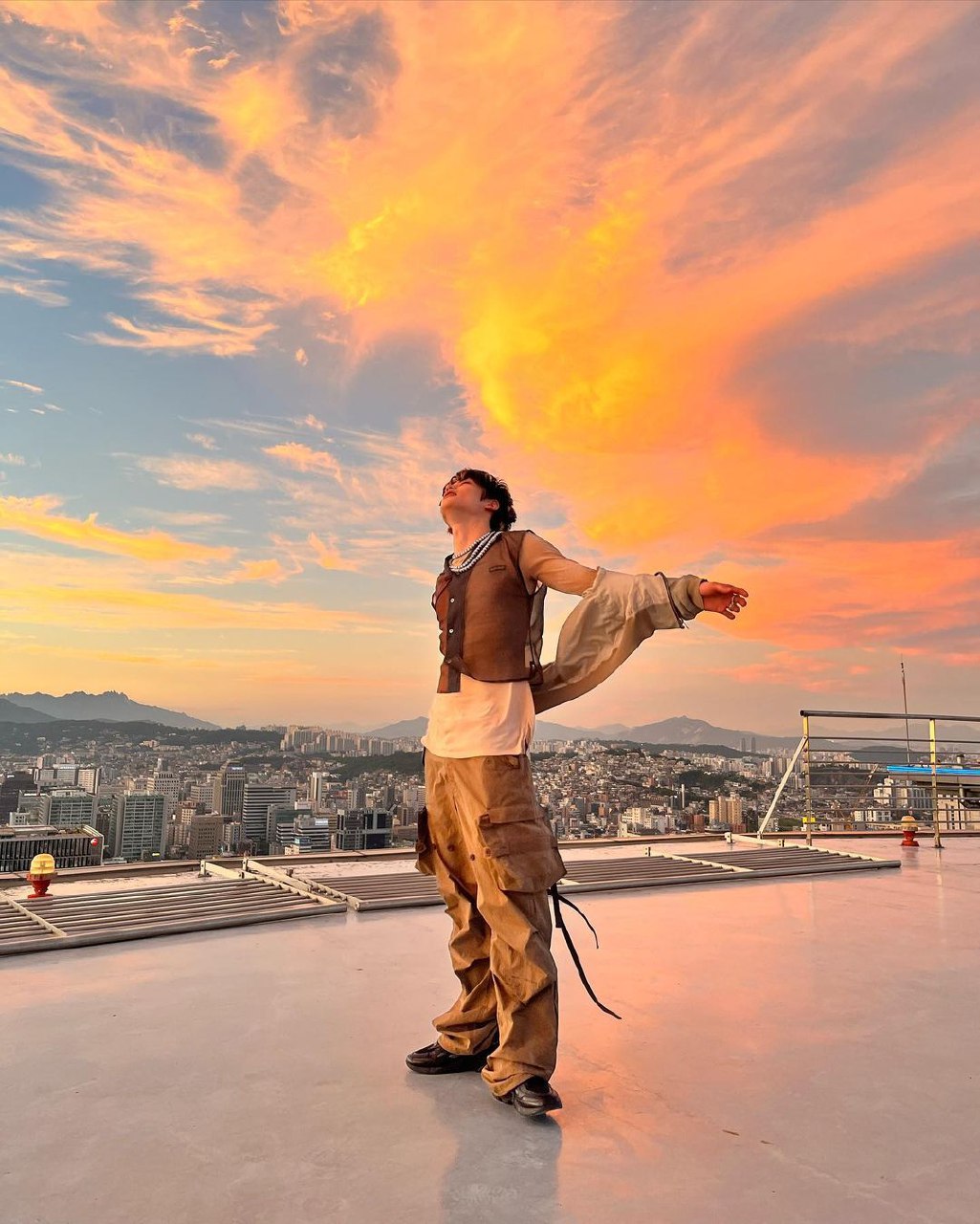 [잡담] 칠감즈 단군즈 배기진스 활동때 제일 좋아하는 사진 🌆 | 인스티즈