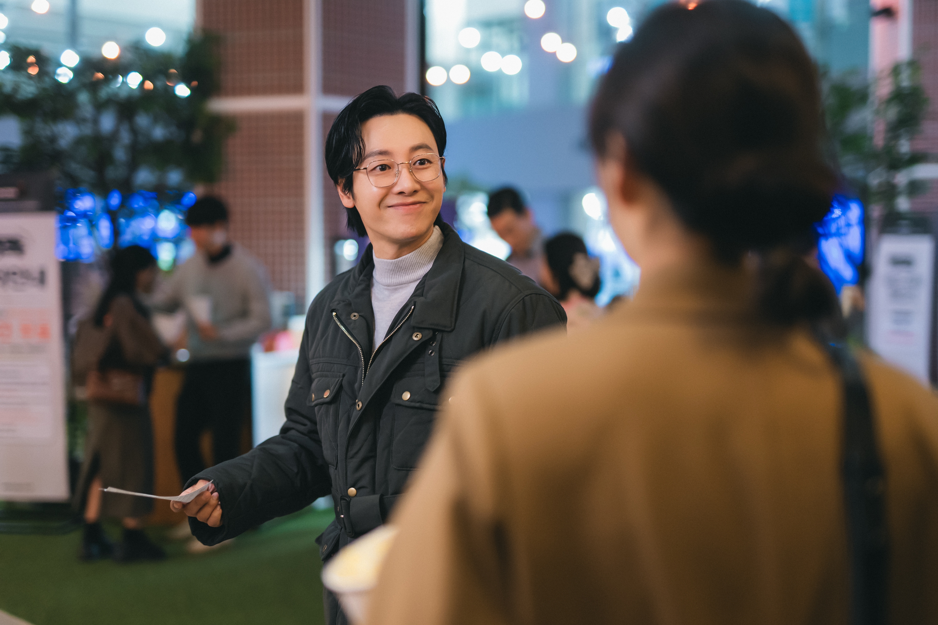 [정보/소식] '강매강' 김동욱, '맑눈광' 초엘리트 신임반장 됐다 "역대급 코믹" | 인스티즈