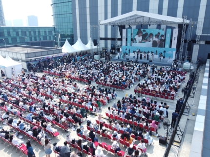 [정보/소식] 라이즈 성찬 "워밍팩 하니 화장 잘 돼”하자 日·인니서 완판 '이 K뷰티' [신기방기사업모델] | 인스티즈