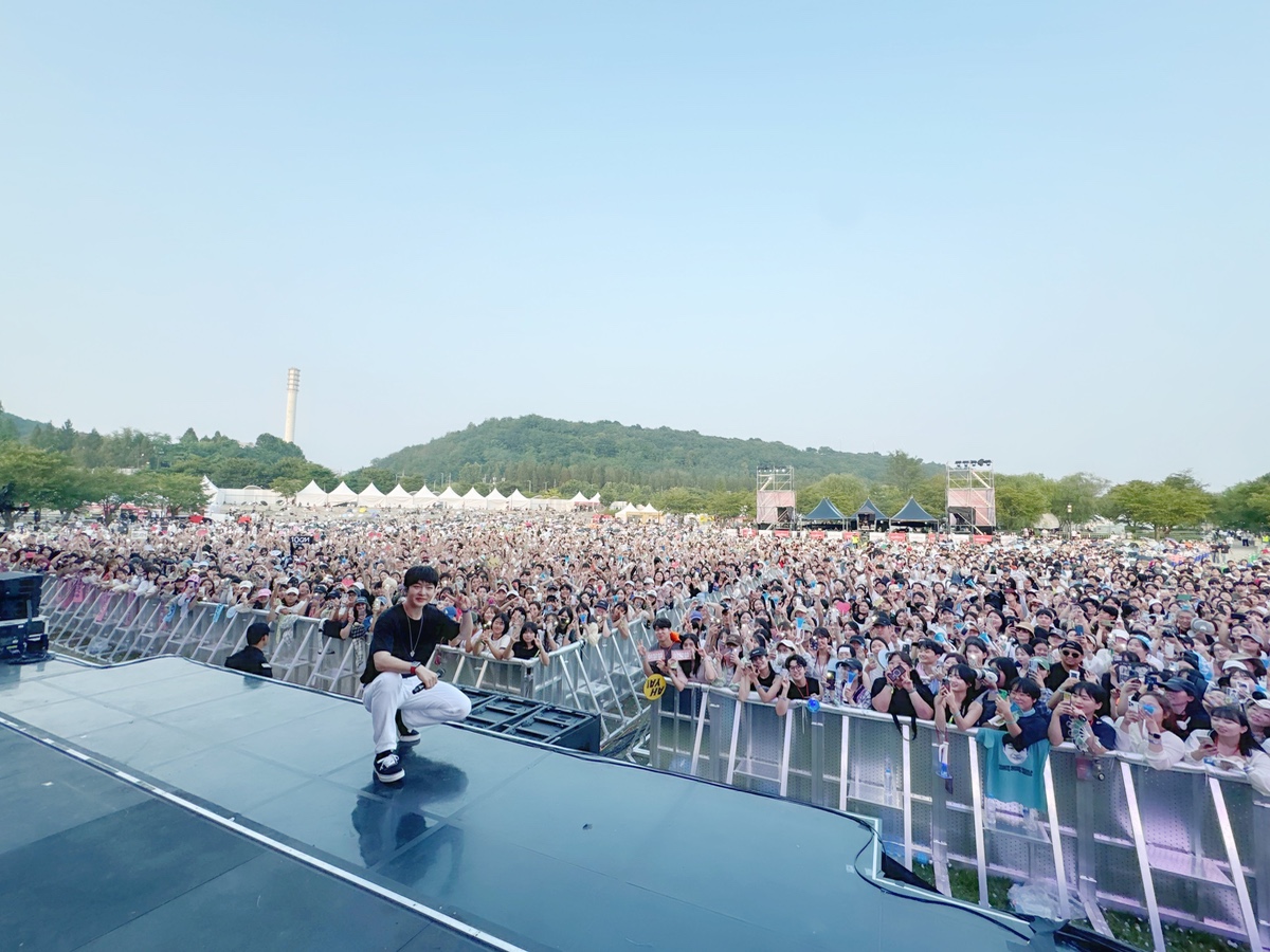 지난 주말 썸데이 페스티벌 무대한 비투비 이창섭 비주얼.jpg | 인스티즈