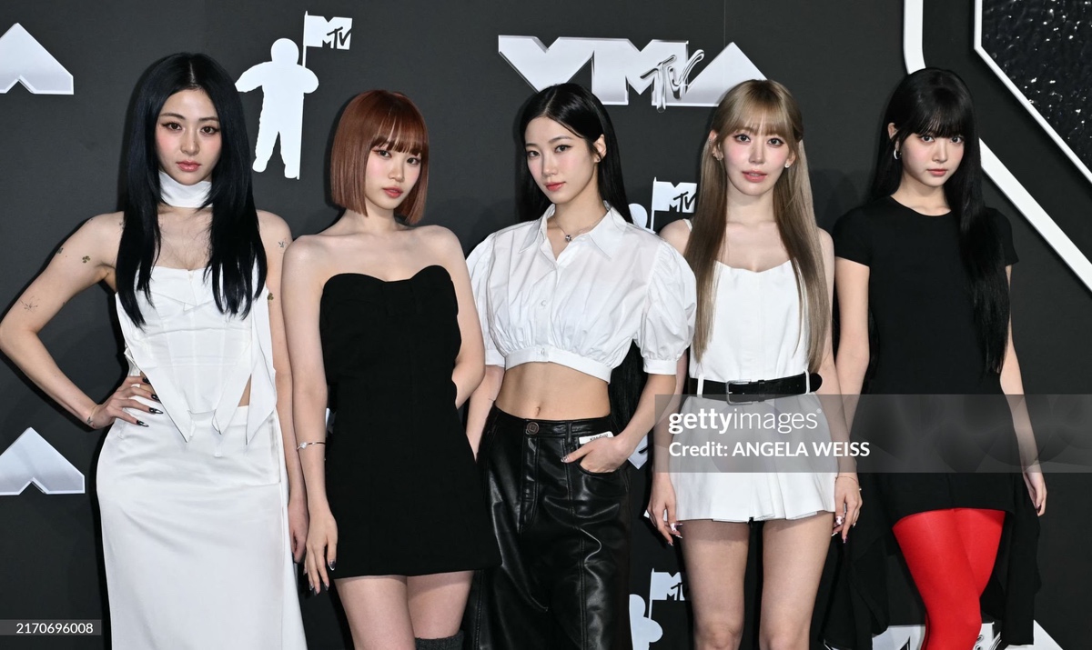 [정보/소식] VMA 레드카펫 르세라핌 | 인스티즈