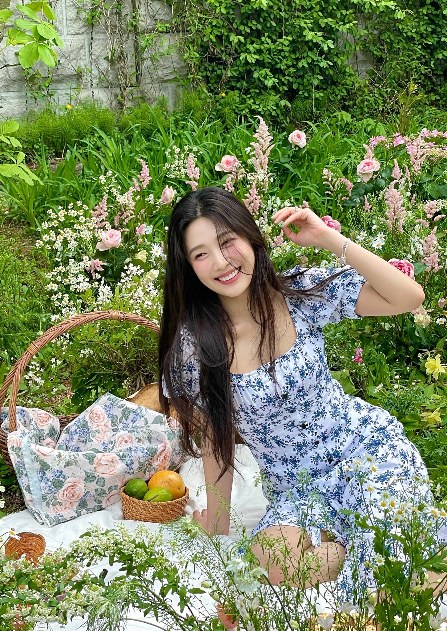 [잡담] 내가 사랑하는 미녀들 in 꽃무늬 원피스 🌸 | 인스티즈