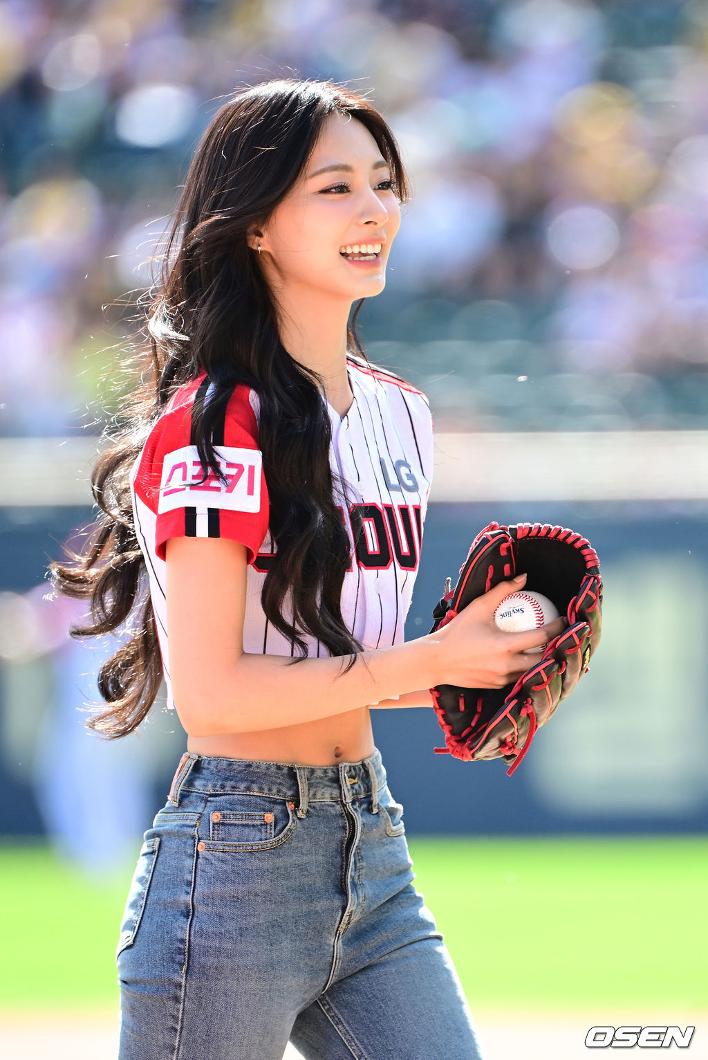 [잡담] 트와 쯔위 시구 기사사진 너무 아름다워⚾️ | 인스티즈