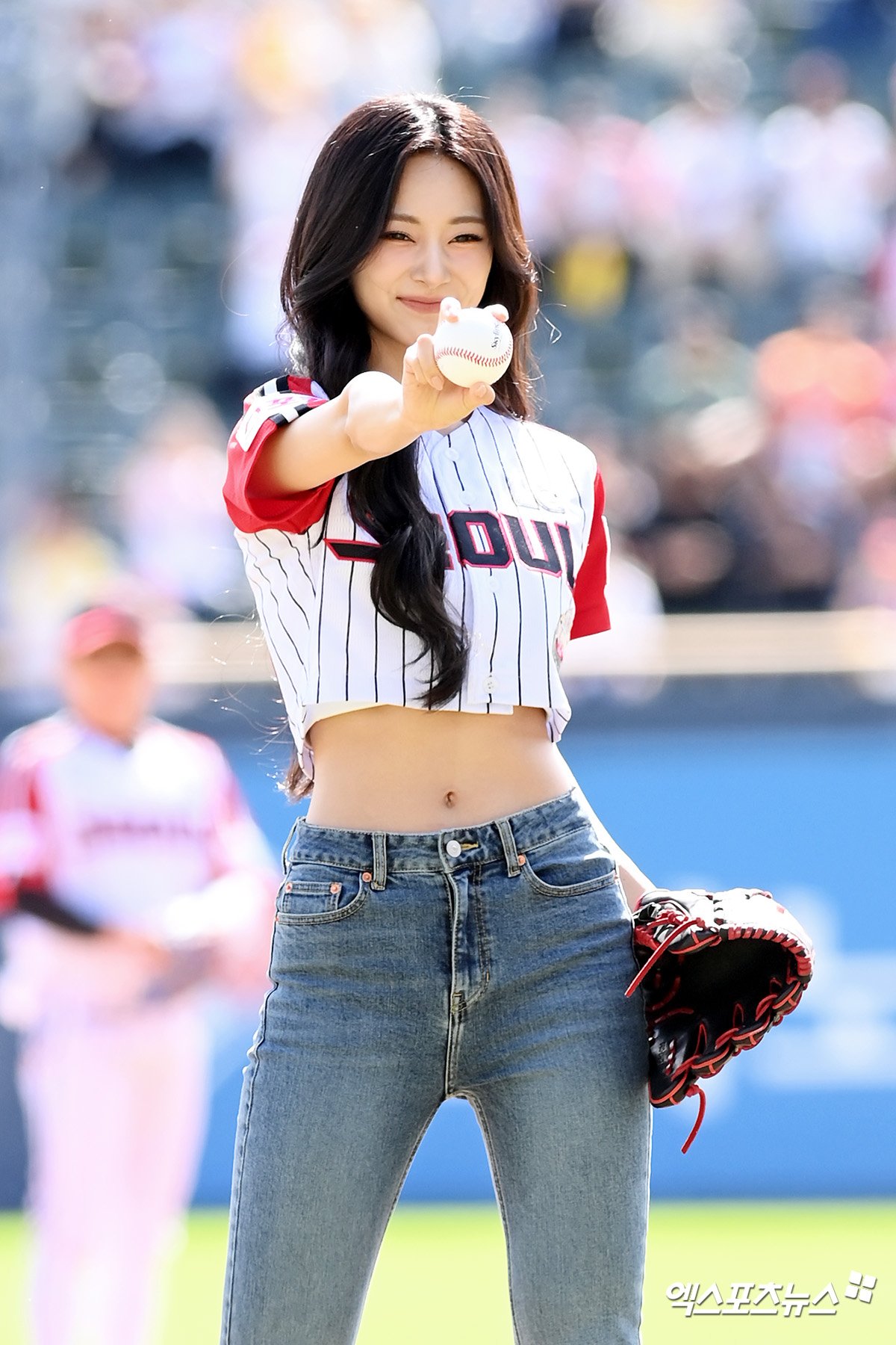 [잡담] 트와 쯔위 시구 기사사진 너무 아름다워⚾️ | 인스티즈