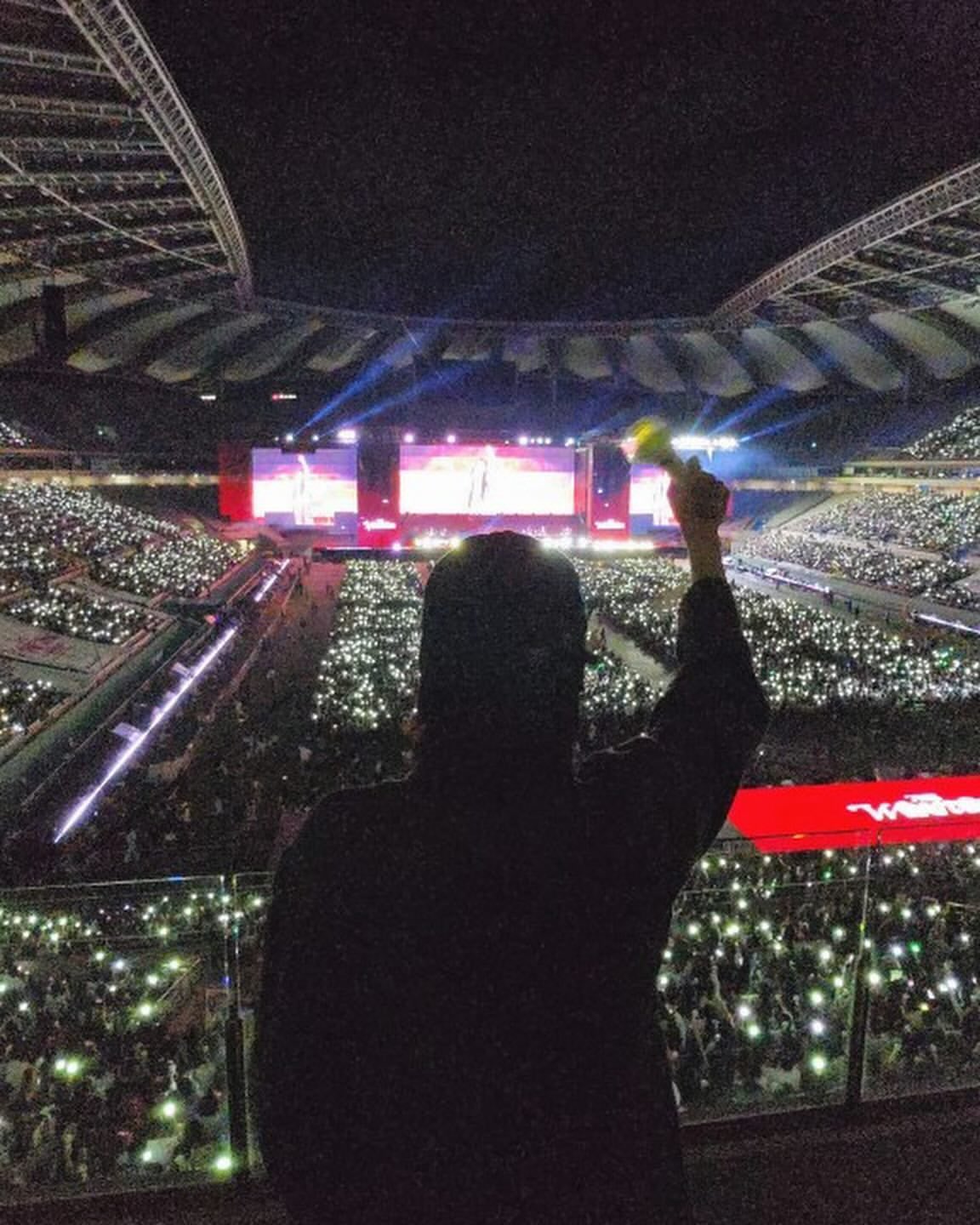 [잡담] 앤톤이 찍어온 아이유누나sbn 콘서트 | 인스티즈