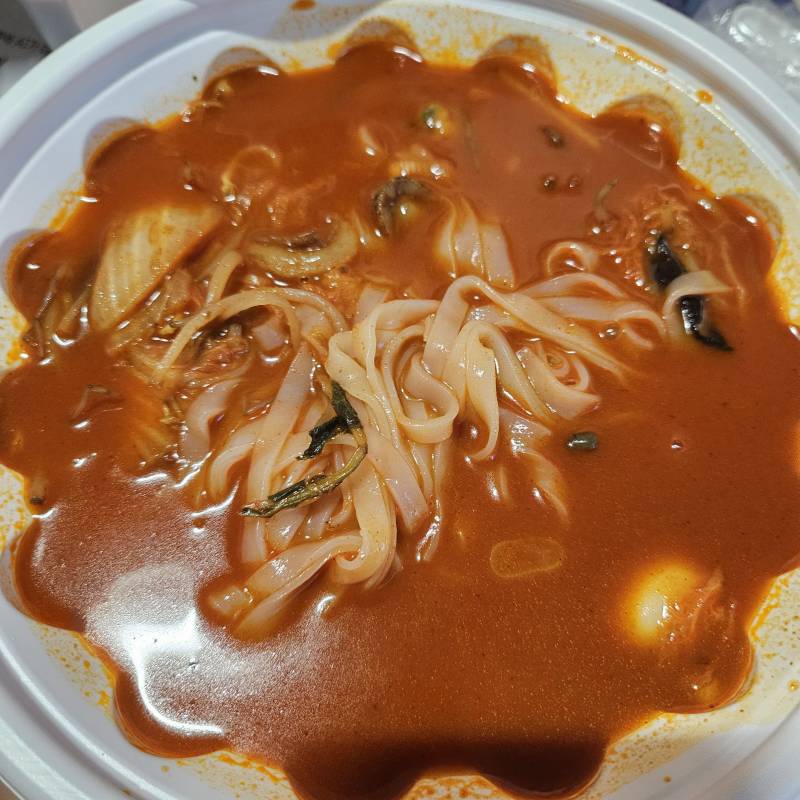 [잡담] 쌀국수짬뽕 시켰는데 맛있다❤️ | 인스티즈