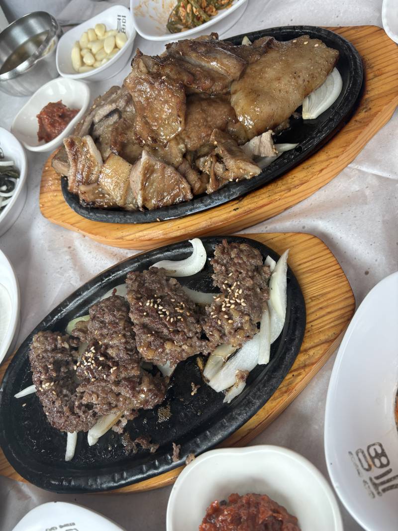 [잡담] 전라도 여행 와서 갈비 먹고 있어 짱 맛있어 | 인스티즈