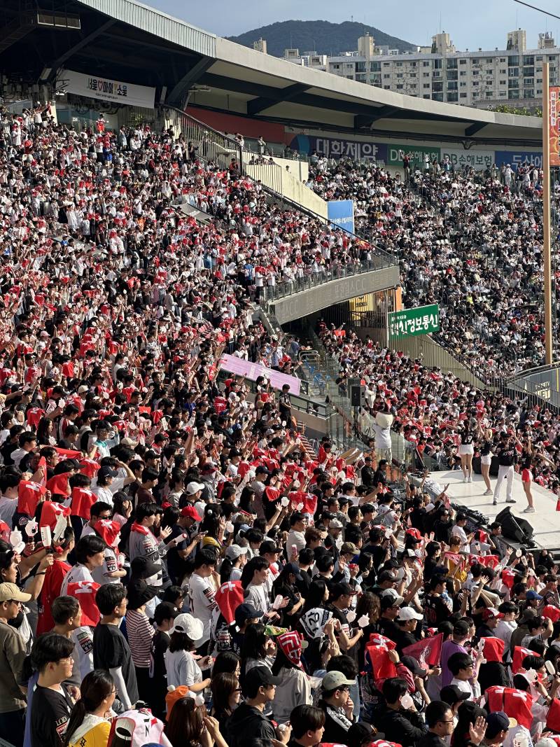 [잡담] 케이티 팬들 3루 채운 거 보고 가 ..🥹❤️‍🔥 | 인스티즈