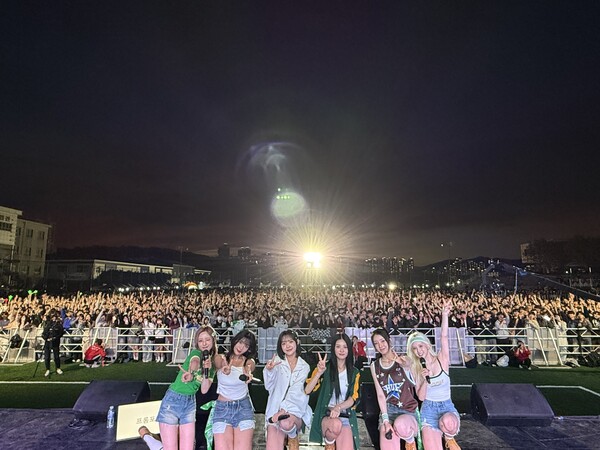 [정보/소식] 라잇썸, 전국 곳곳 대학교 축제 무대...오늘(7일)은 한경국립대 | 인스티즈