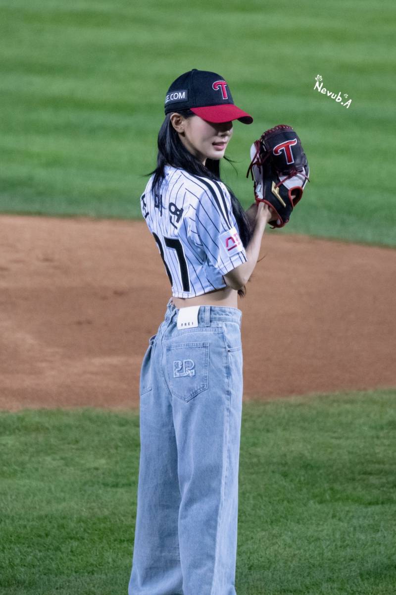 오늘 KBO 준플레이오프 5차전 시구자: 지옥에서 온 좌완 파이어볼러 | 인스티즈