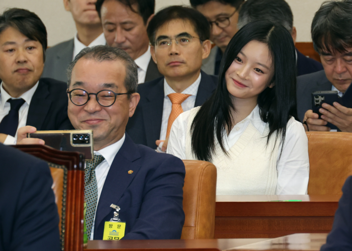 [정보/소식] 한화오션 "정인섭-하니 셀카 부적절한 행동 송구" (사과문 전문) | 인스티즈