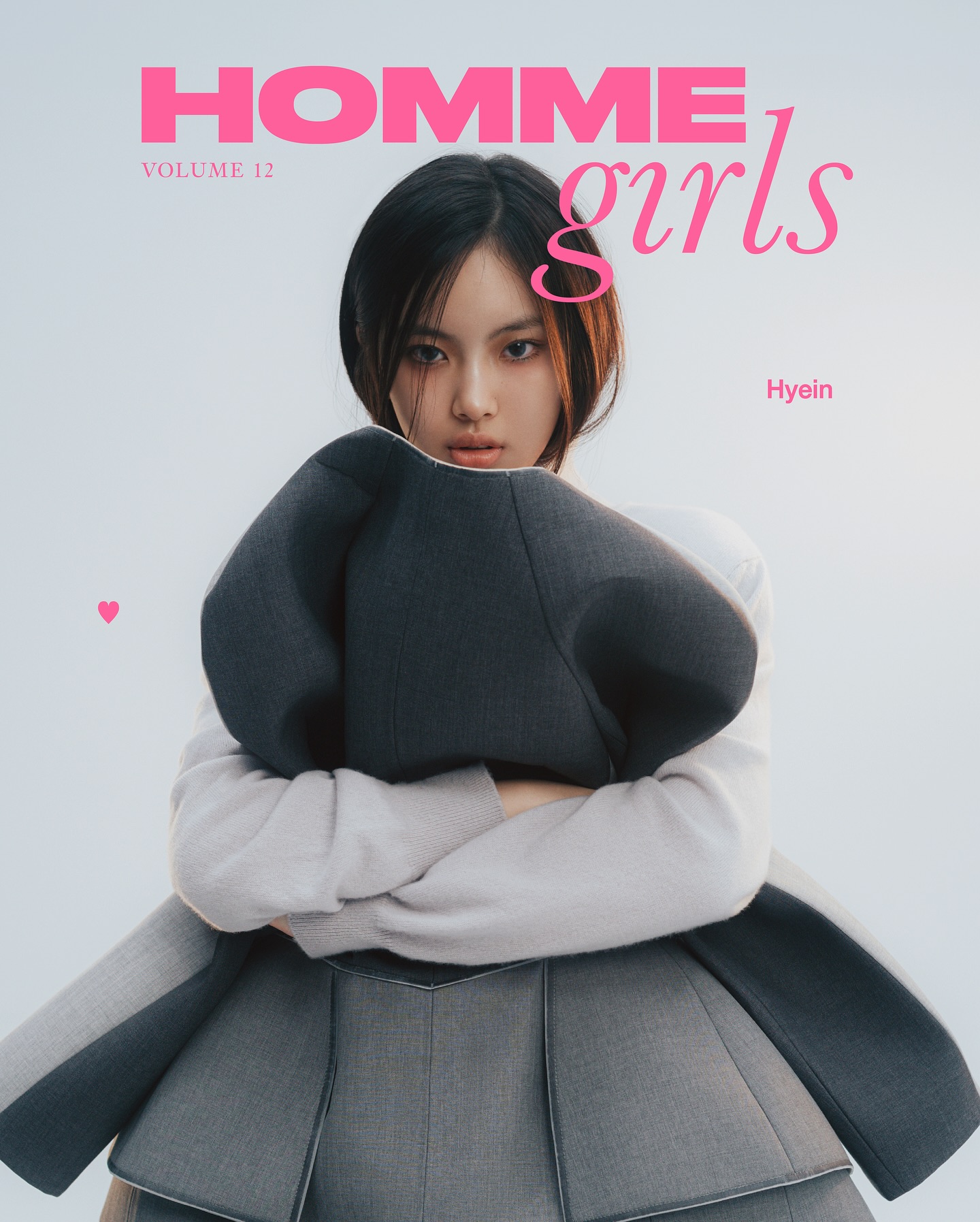 [정보/소식] 뉴진스 &lt;HommeGirls Volume 12&gt; 커버 단체 + 개인5종 | 인스티즈