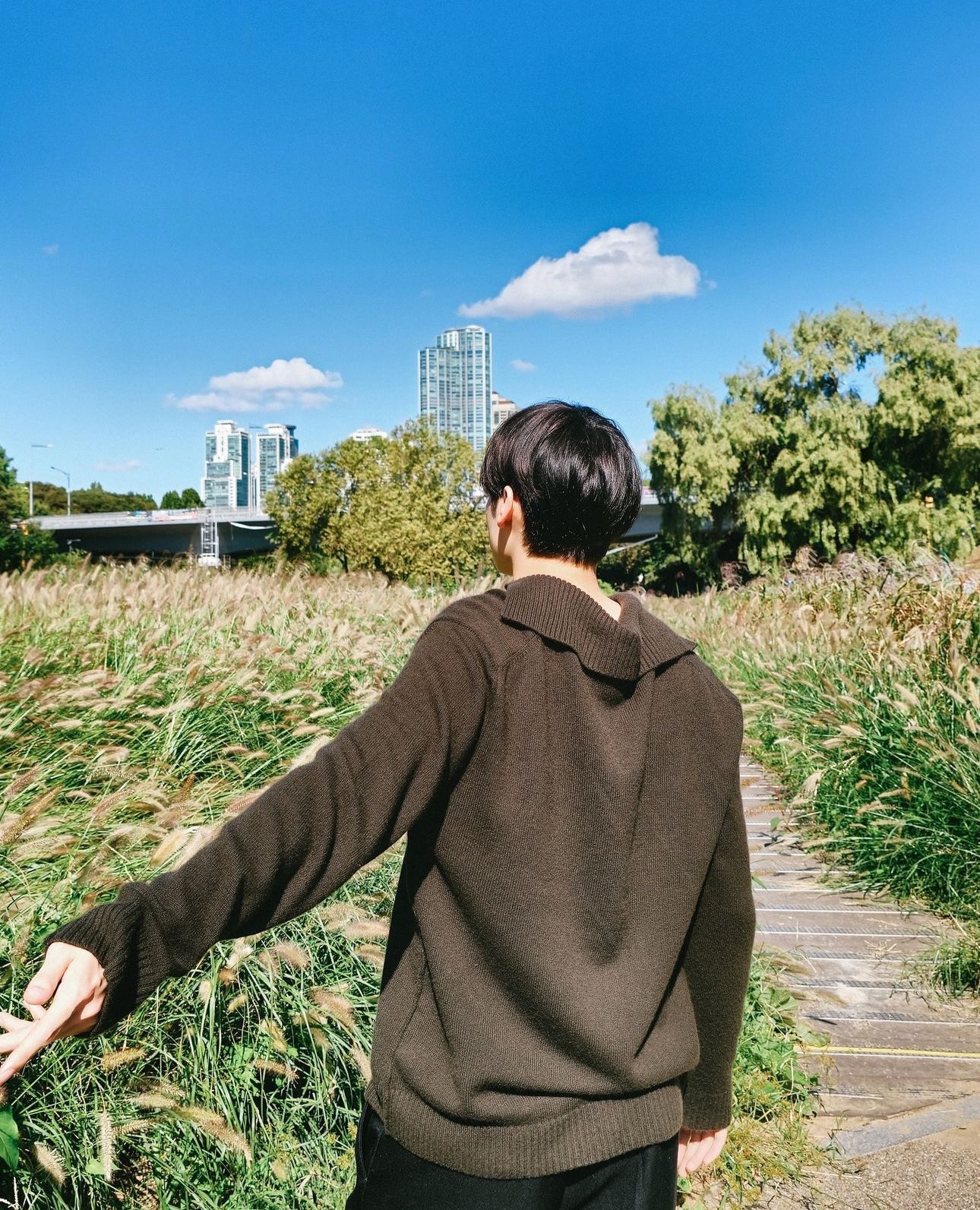 [잡담] ㄹㅇ 얼굴 하나도 안 보여도 투바투 누군지 다 구분 감 | 인스티즈