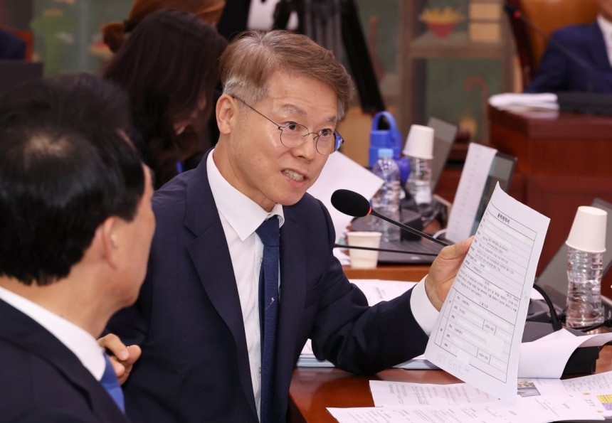 [정보/소식] 민형배, 하이브 질책했다가 악플 폭격 "민희진과 같은 민씨라 그러냐" | 인스티즈