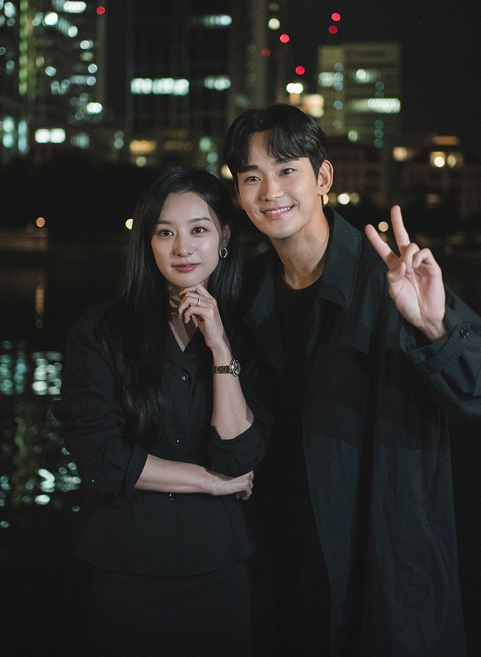 [정보/소식] 임영웅-아이유-변우석-김수현-김지원-김혜윤 인기상 누구?...'AAA 2024' 결선 투표 | 인스티즈